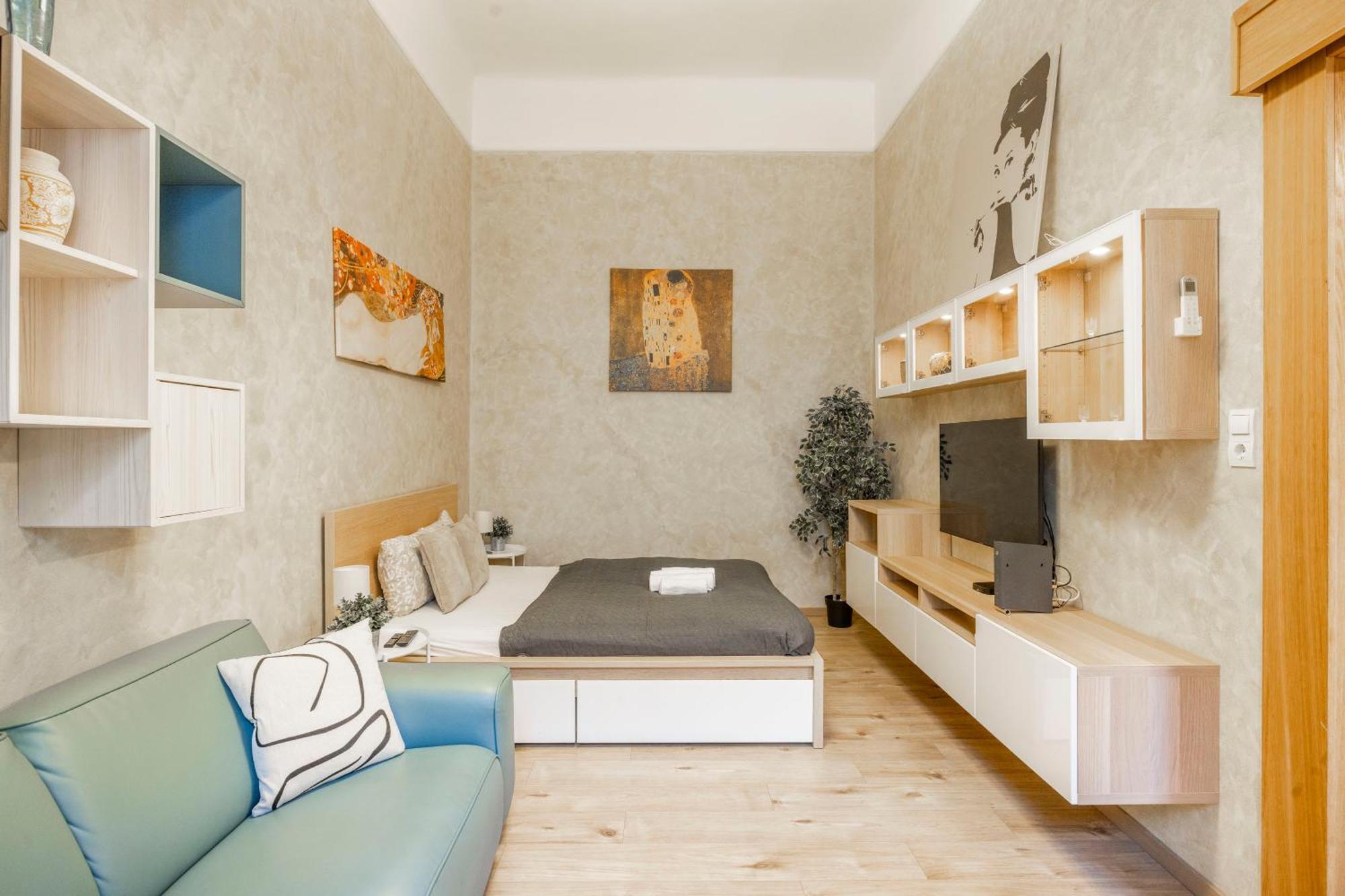 Deluxe N' Cozy Center 2bedrm Apartmán *