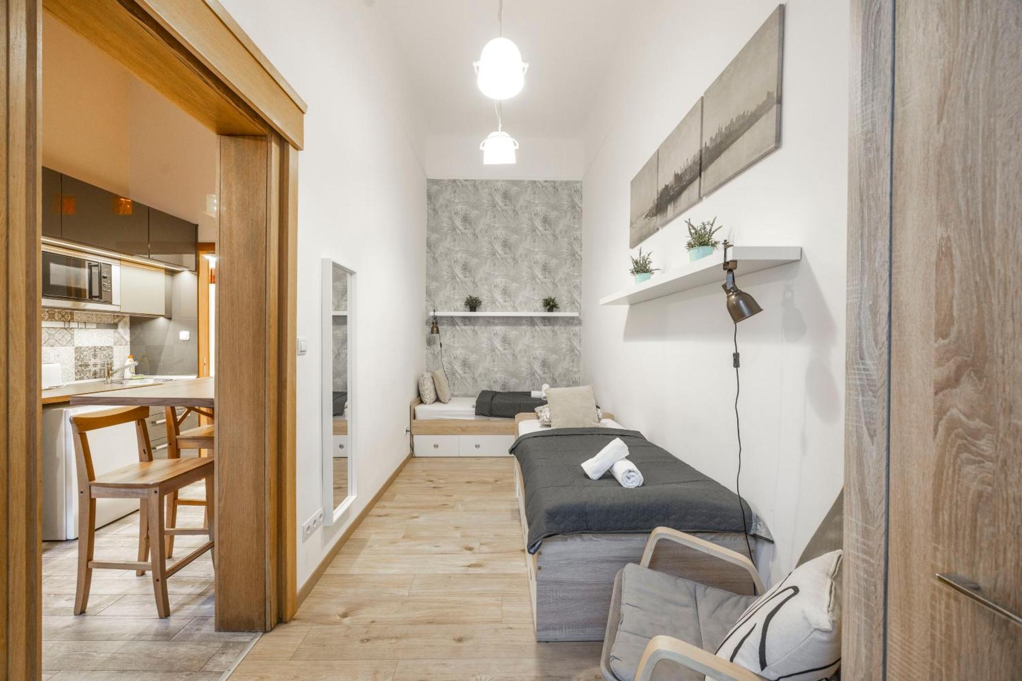 Apartmán Deluxe N' Cozy Center 2bedrm *